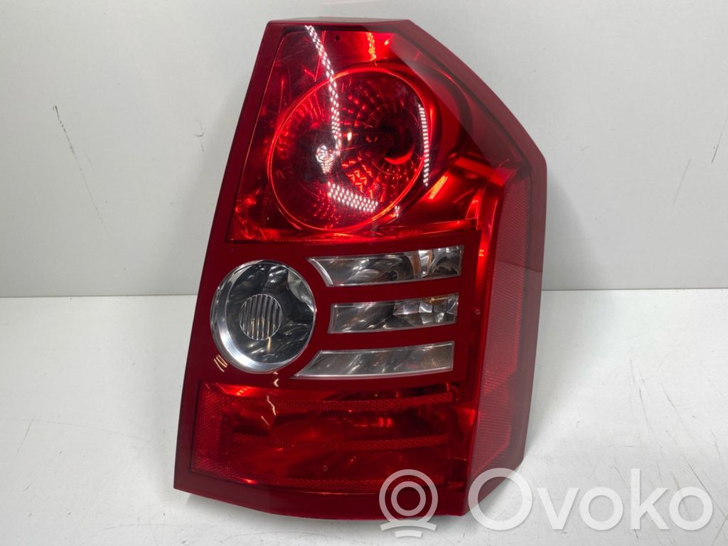 Chrysler 300 - 300C Lampa tylna