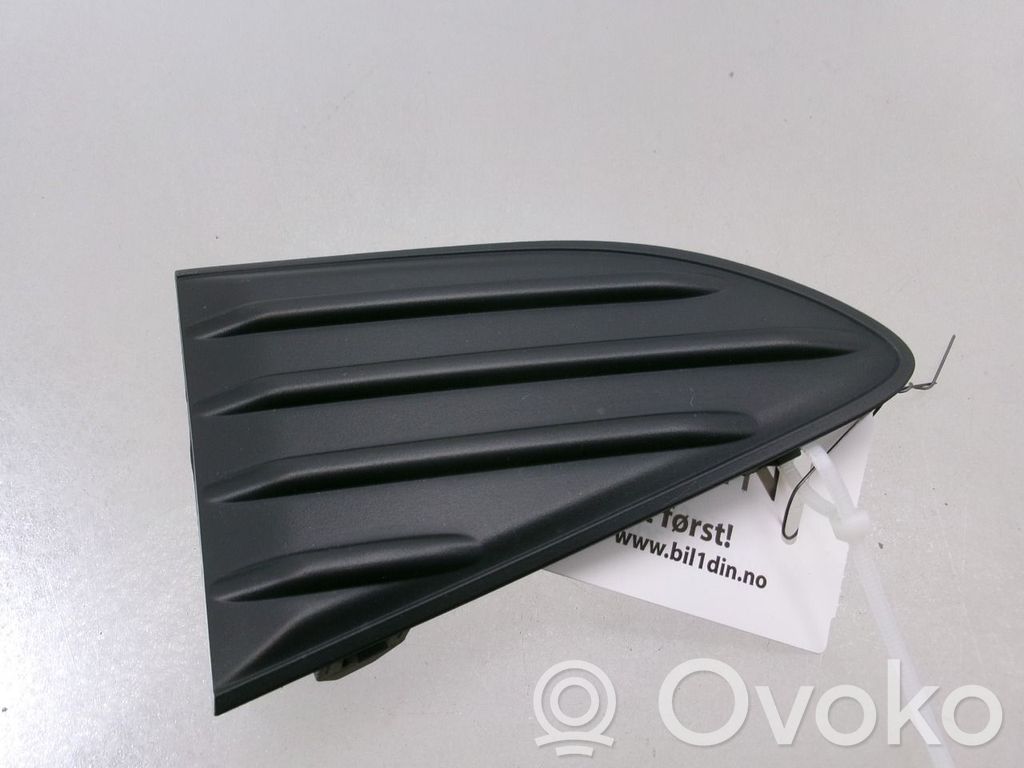 Toyota Yaris Ornament colț bară spate 