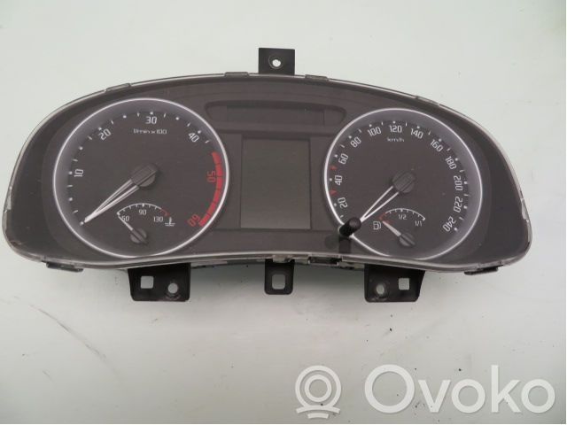 Skoda Fabia Mk2 (5J) Licznik / Prędkościomierz 