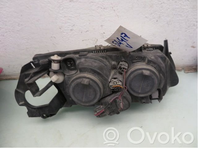 Nissan Almera N16 Faro/fanale