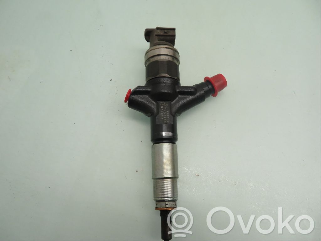 Subaru Outback Wtryskiwacz paliwa 