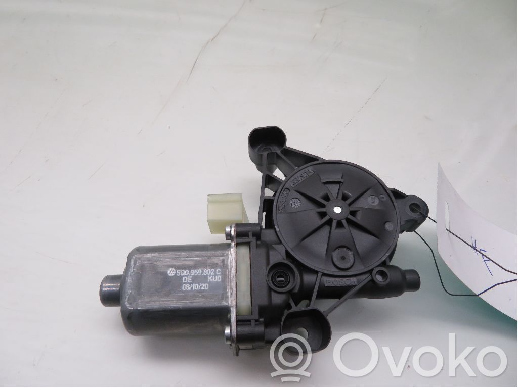 Skoda Octavia Mk4 Alzacristalli elettrico della portiera anteriore 