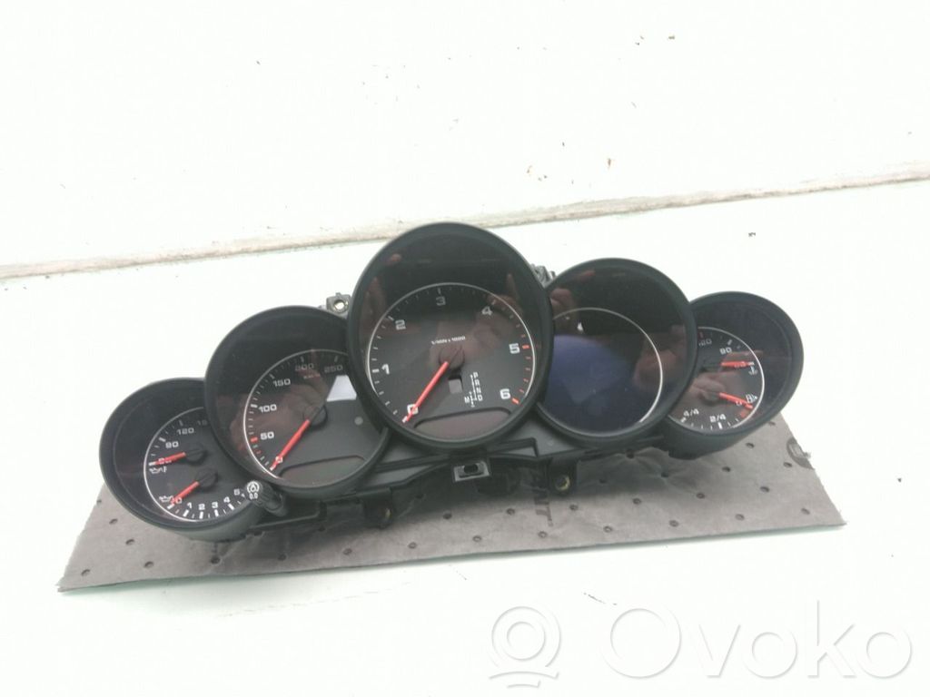 Porsche Cayenne (92A) Geschwindigkeitsmesser Cockpit 