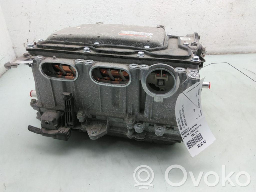 Toyota Auris E180 Convertor-inversor tensiune 