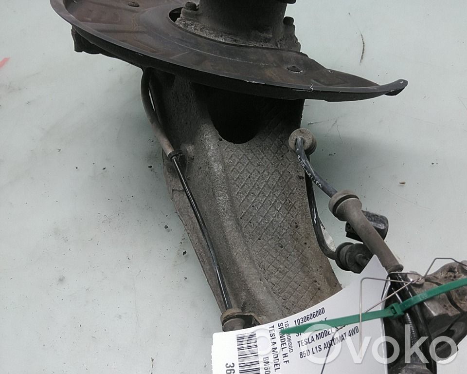 Tesla Model S Achsschenkel vorne 