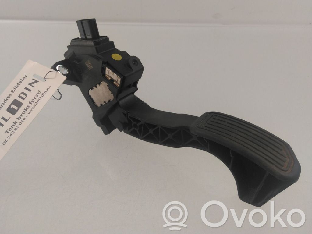 Toyota RAV 4 (XA40) Pedale dell’acceleratore