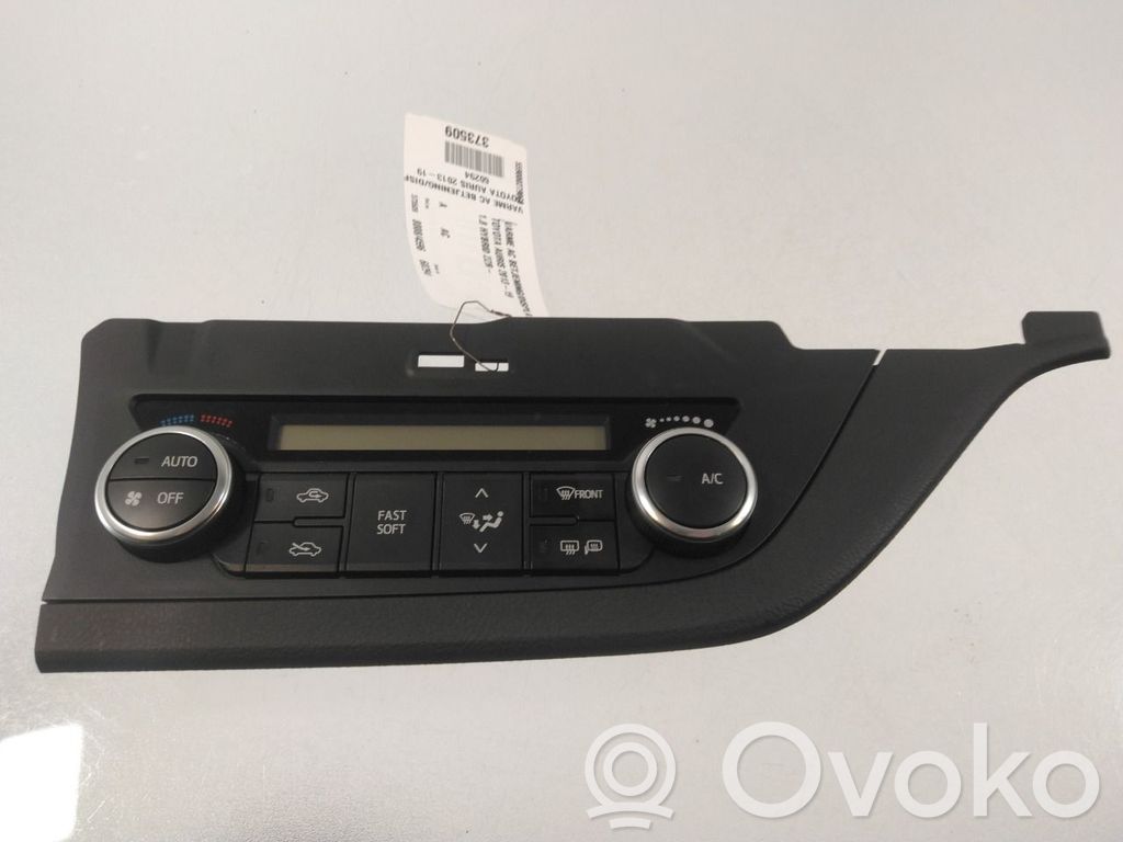 Toyota Auris E180 Console centrale, commande chauffage/clim 
