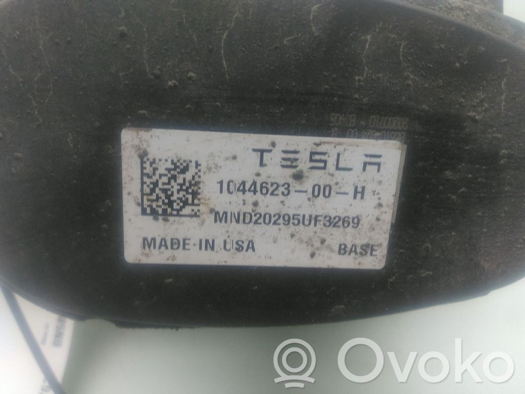 Tesla Model 3 Tylny zacisk hamulcowy