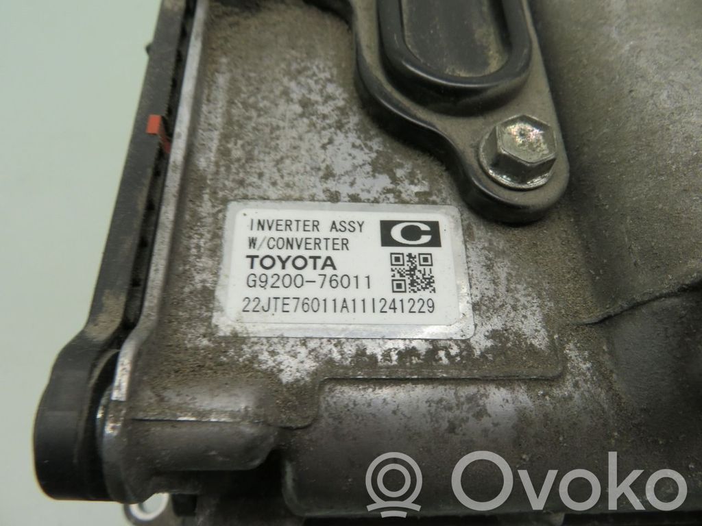 Lexus CT 200H Jännitteenmuunnin/vaihtosuuntaaja 
