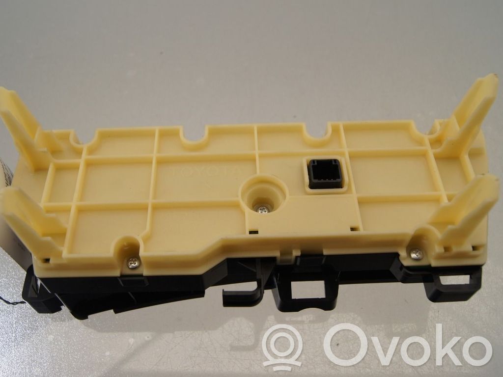 Toyota Prius (XW30) Console centrale, commande chauffage/clim