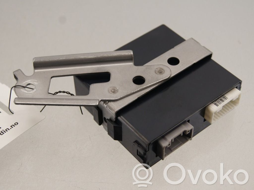 Toyota RAV 4 (XA50) Module de commande de frein à main