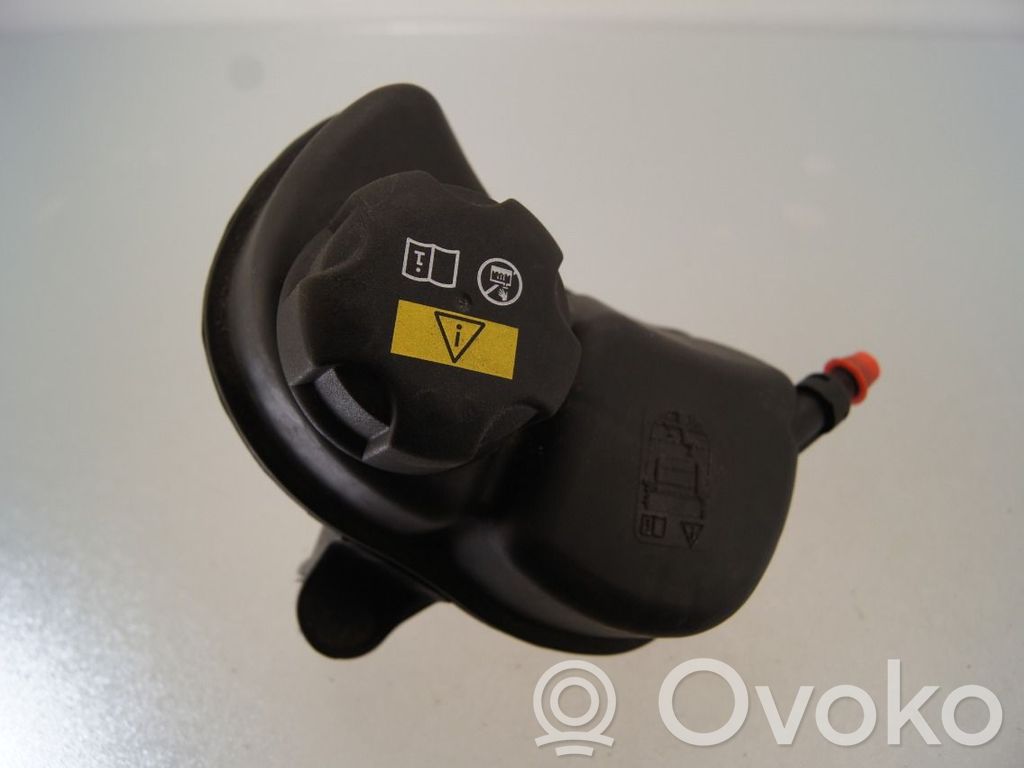 BMW 3 G20 G21 Vase d'expansion de carburant 