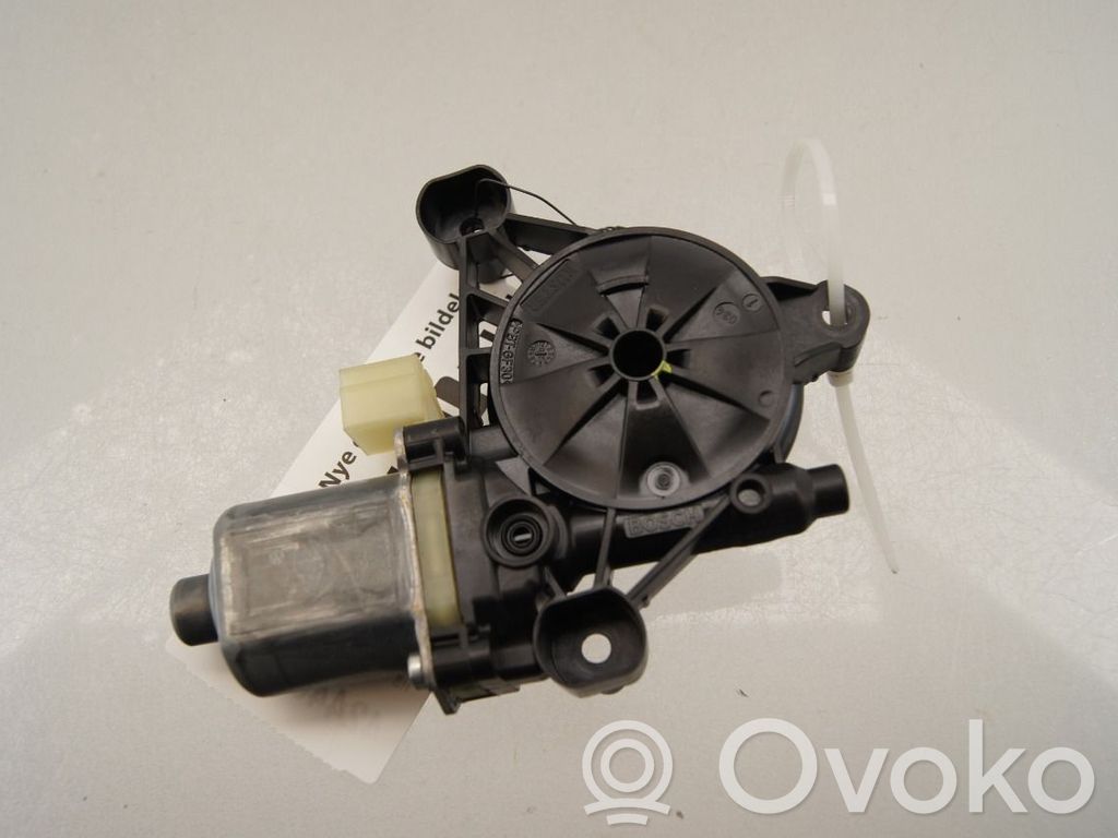 Skoda Superb B8 (3V) Lève-vitre électrique de porte avant