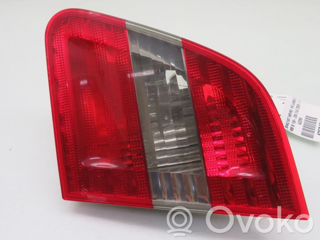 Mercedes-Benz B W245 Lampă spate în caroserie 