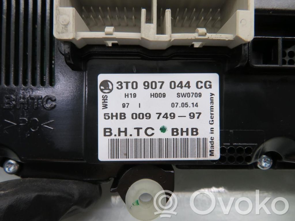 Skoda Superb B6 (3T) Console centrale, commande chauffage/clim