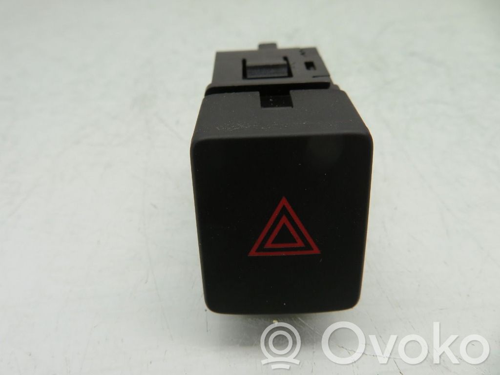 Nissan Qashqai Comutator lumini pericol 