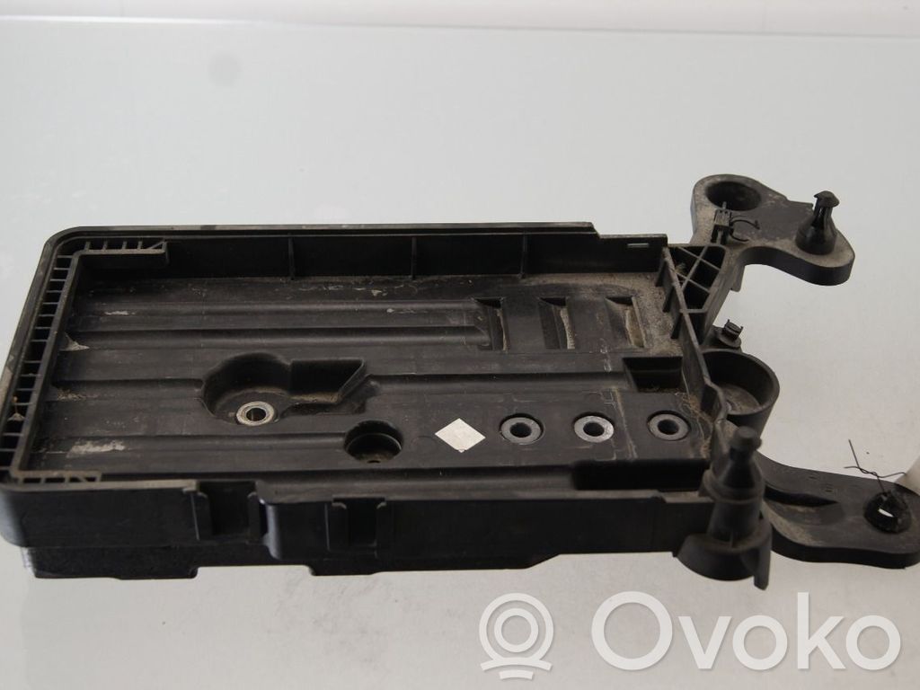Skoda Octavia Mk3 (5E) Support boîte de batterie