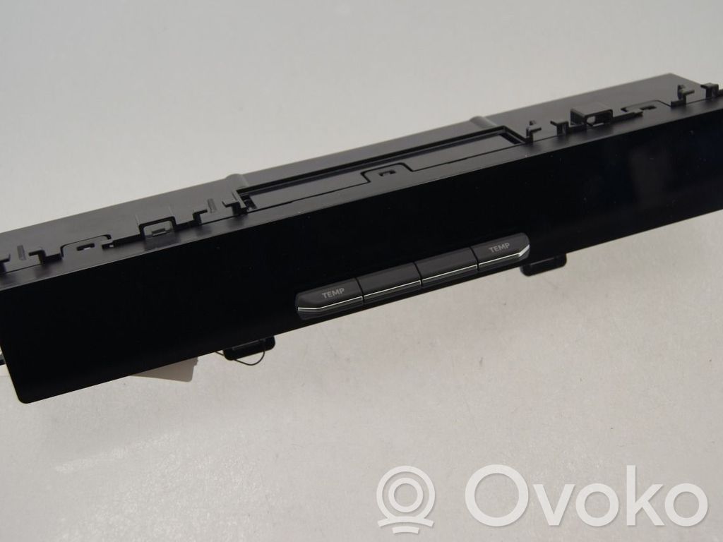 Toyota bZ4X Panel klimatyzacji / Ogrzewania