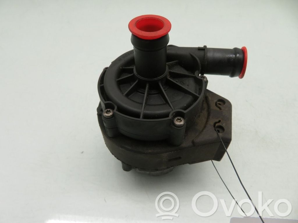 Volkswagen PASSAT B8 Webasto pompe de circulation d'eau 