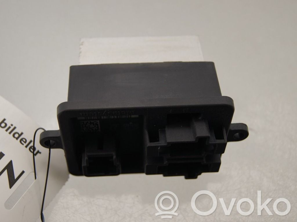 Rezystor / Opornik dmuchawy nawiewu   SU001A7582,A4300300,A4300300,A4300300,SU001A7582