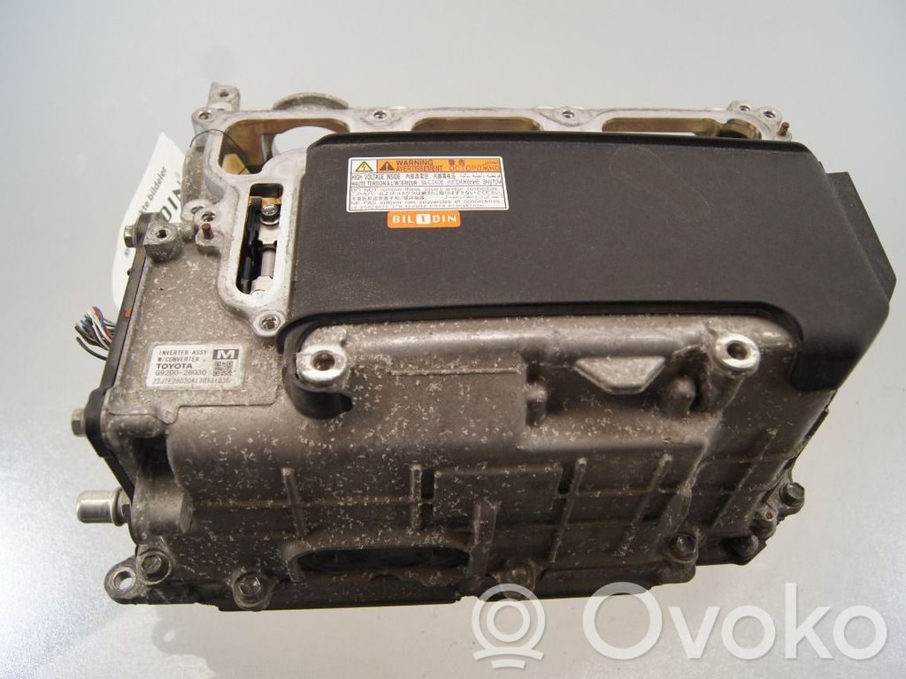 Toyota Prius+ (ZVW40) Convertitore di tensione inverter
