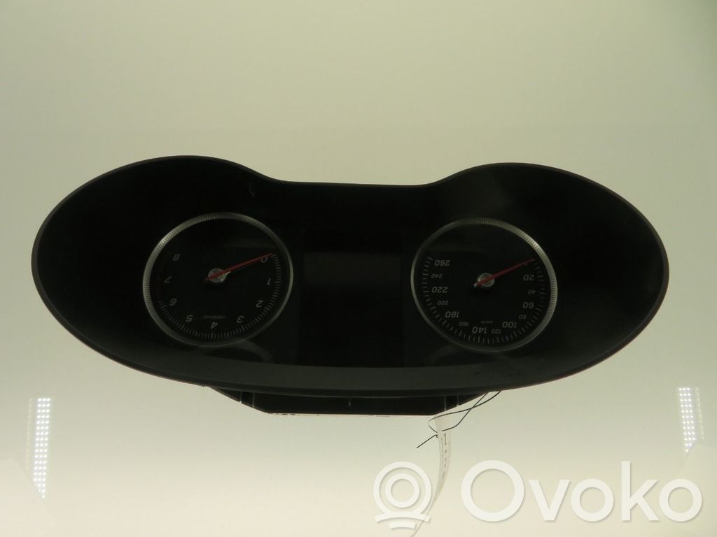 Mercedes-Benz C W205 Tachimetro (quadro strumenti)