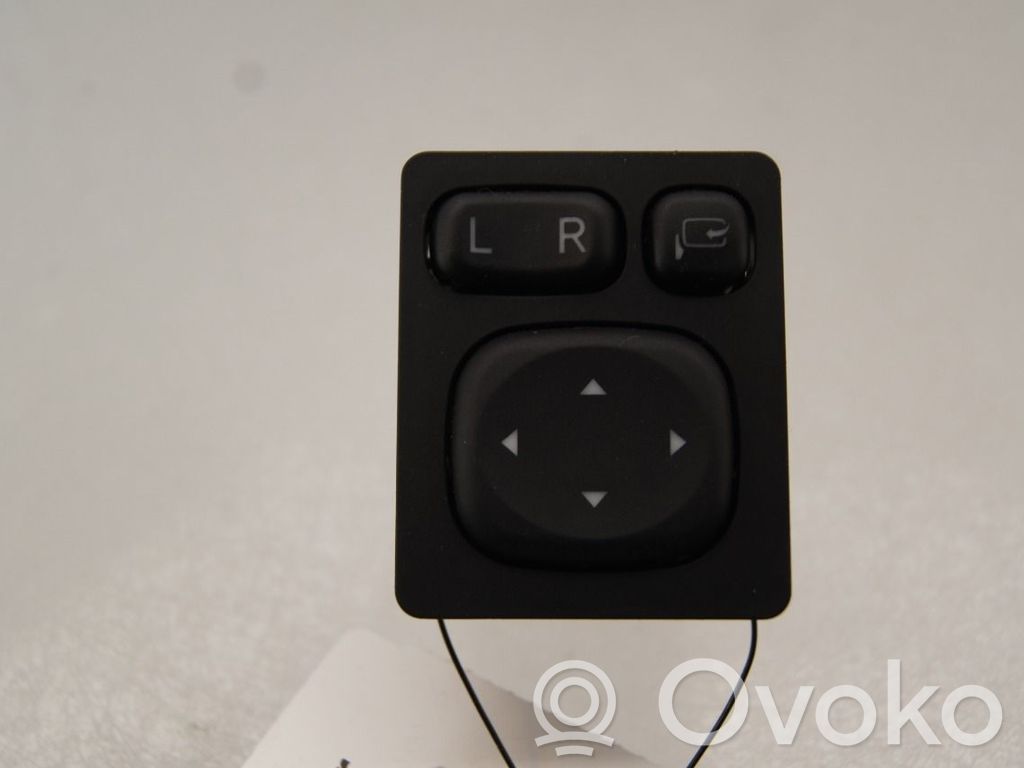 Toyota Auris E180 Interruptor del espejo lateral 