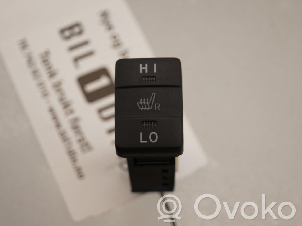 Toyota Auris E180 Interruttore riscaldamento sedile 