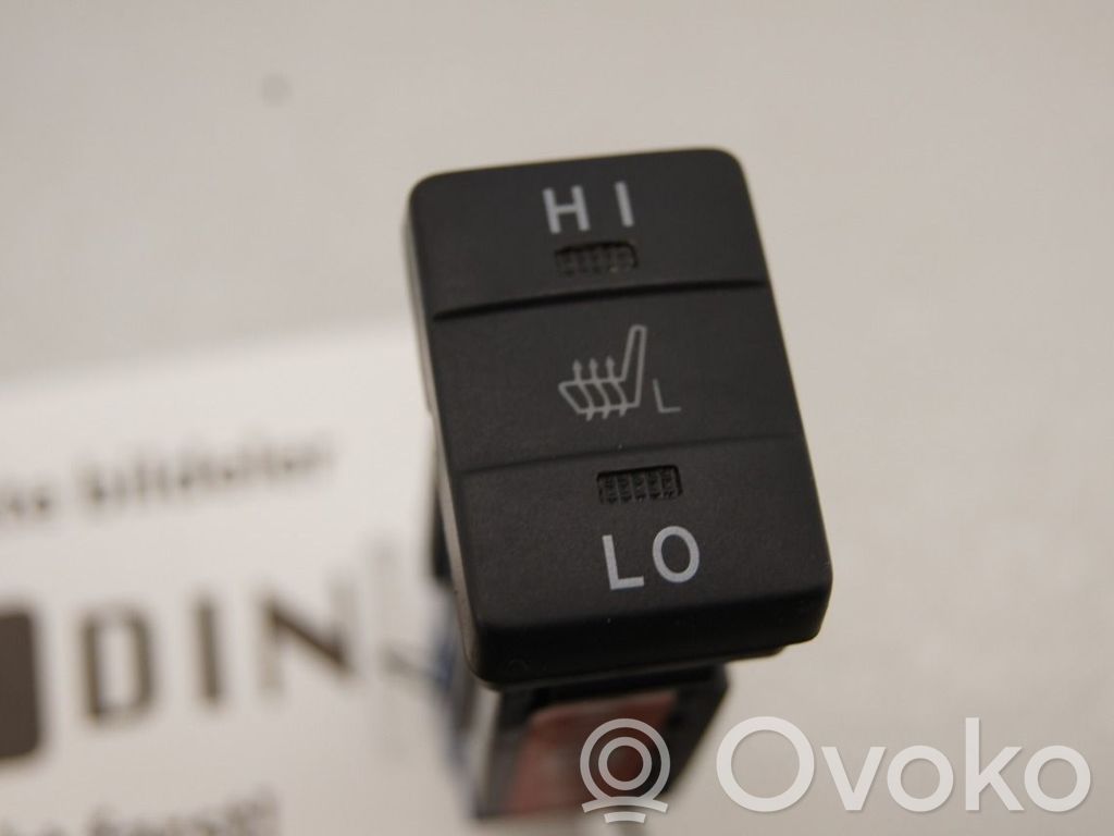 Toyota Auris E180 Interruttore riscaldamento sedile 