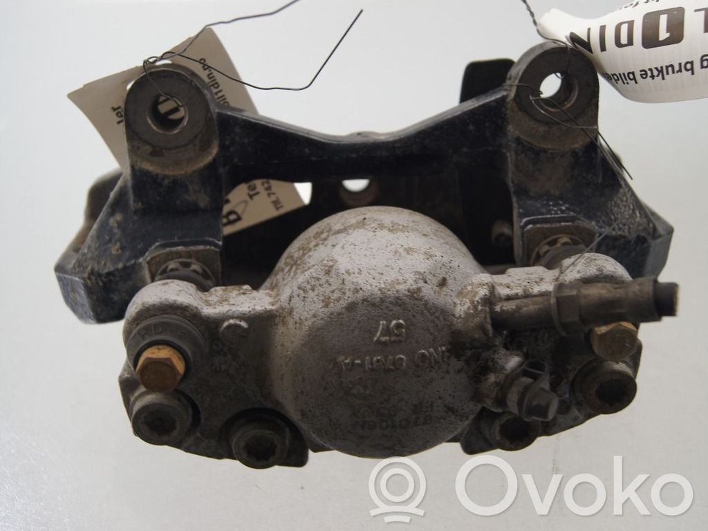 Audi A5 8T 8F Zacisk hamulcowy przedni