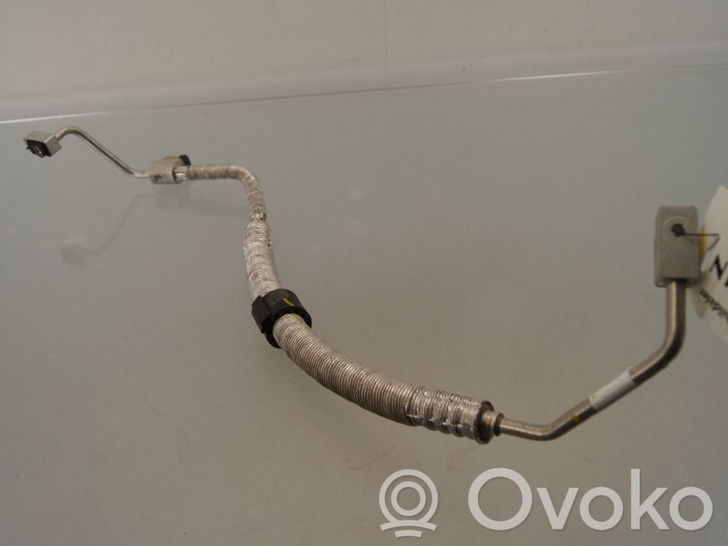 Ilmastointilaitteen putki (A/C)   1EA816521K,1EA816521K