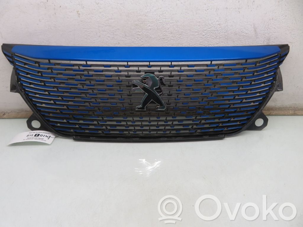 Peugeot 2008 II Grilă față