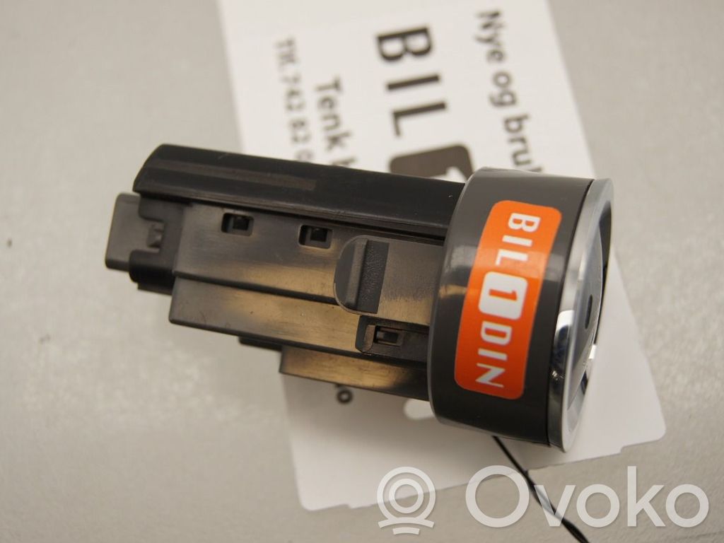 Toyota Prius (XW30) Engine start stop button switch