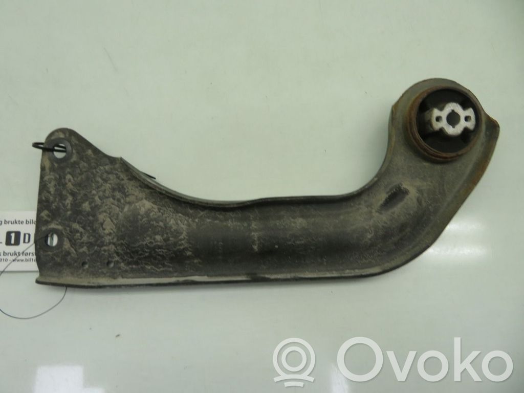 Brazo de suspensión trasero   32221934,32221934