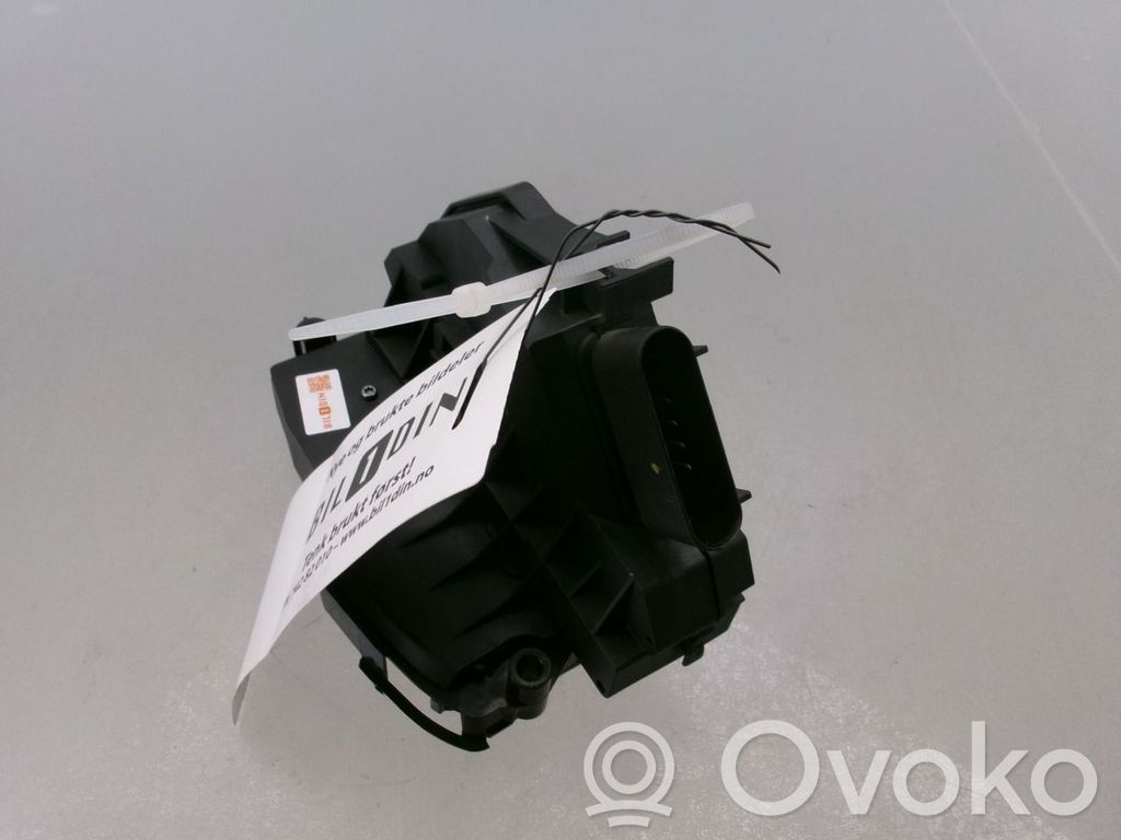 Volvo V60 Takaoven lukko 