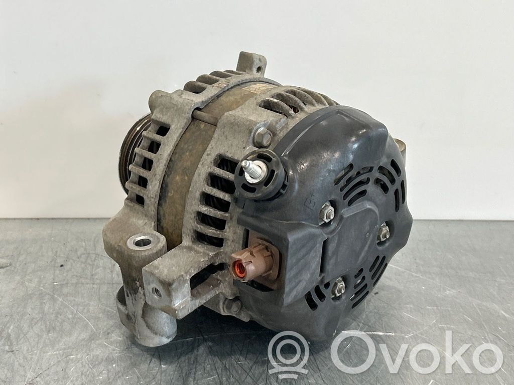 Toyota RAV 4 (XA40) Generator/alternator 