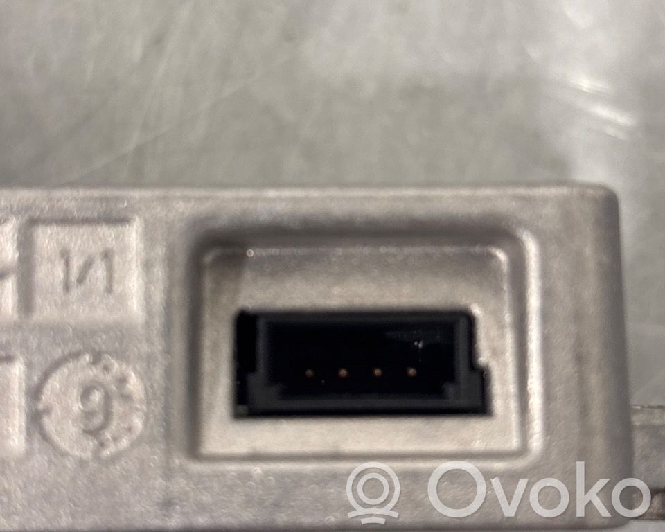 Audi A5 8T 8F Amplificator antenă aeriană 