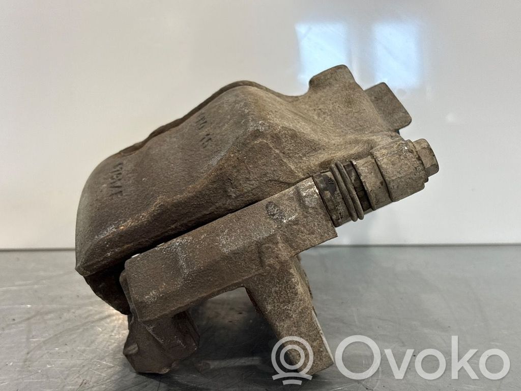 Etujarrusatula   8V0615123,8V0615123