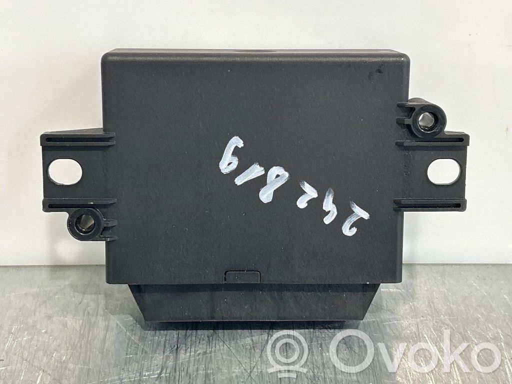 Pysäköintitutkan (PCD) ohjainlaite/moduuli   31423950,31423950,31423950,31423950,D25KE