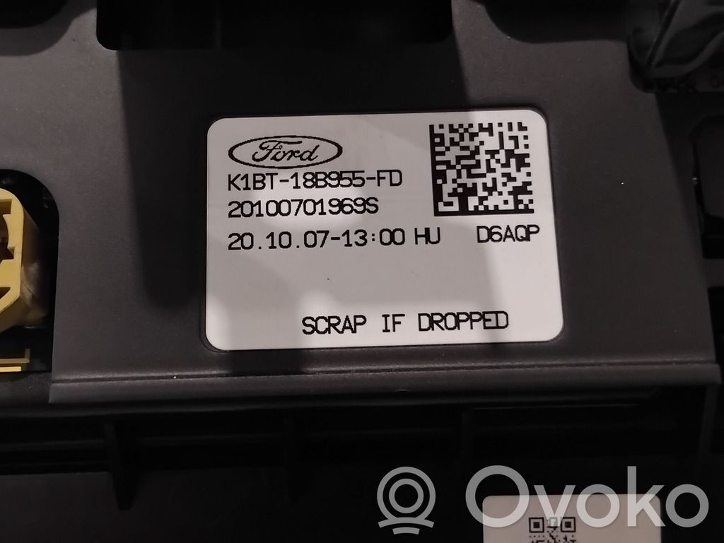 Ford Transit Courier Muut kojelaudan osat 