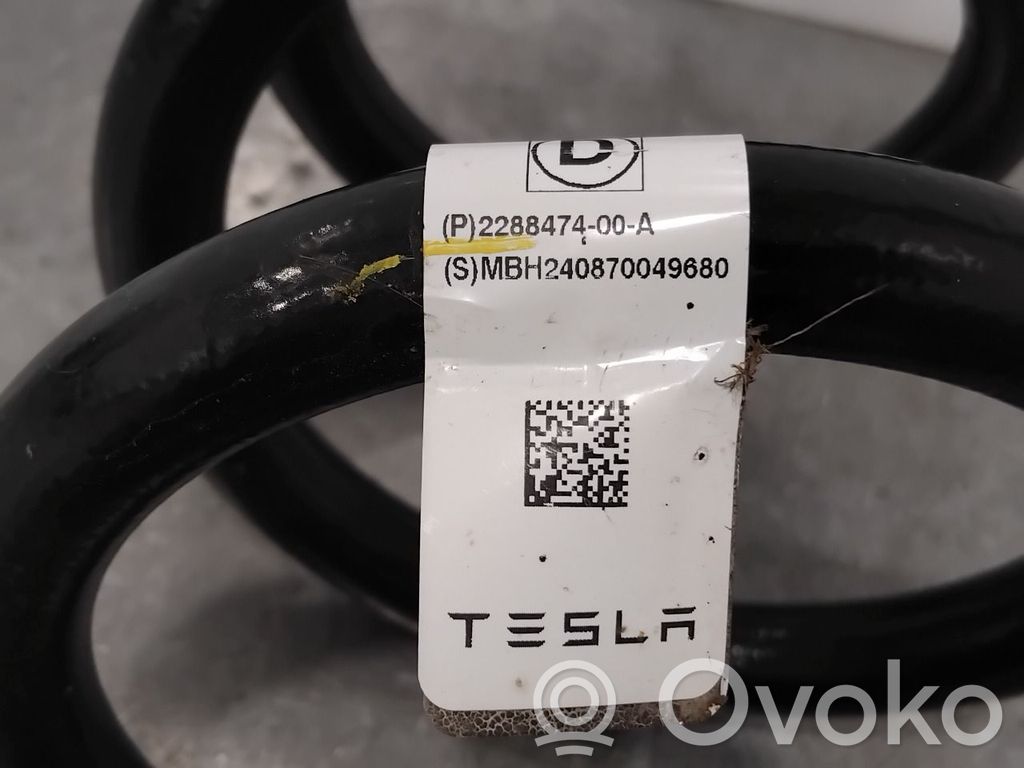 Tesla Model Y Ressort hélicoïdal arrière support (caoutchouc)