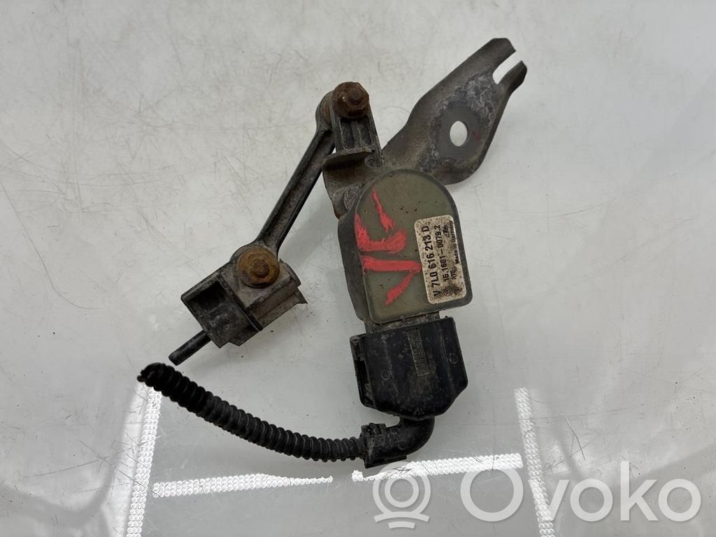 Audi Q7 4L Senzor înălțime suspensie față pneumatică 