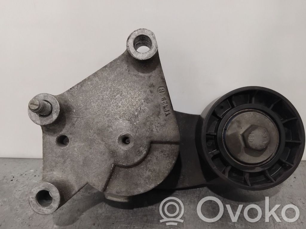 Volvo V70 Tensor de la correa de distribución