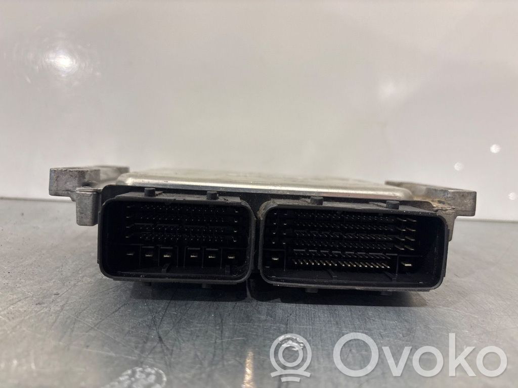 Opel Vivaro Unidad de control/módulo ECU del motor