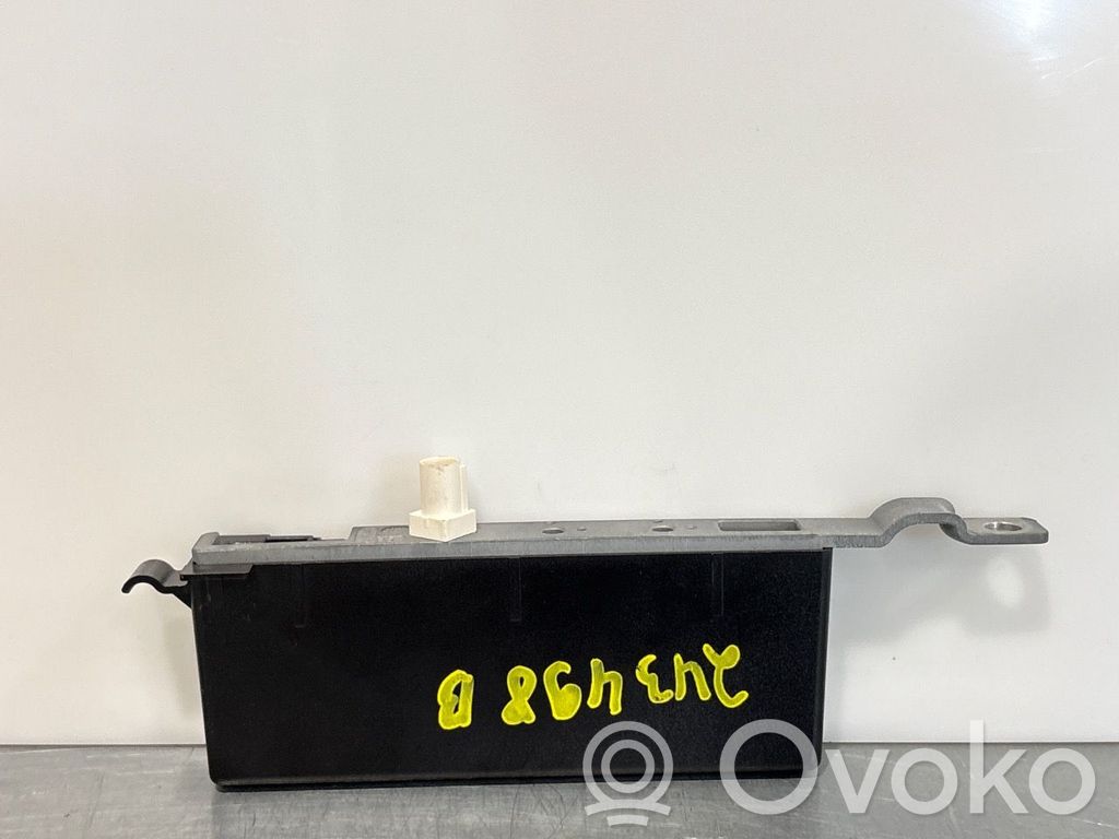 Porsche Cayenne (92A) Amplificatore antenna 