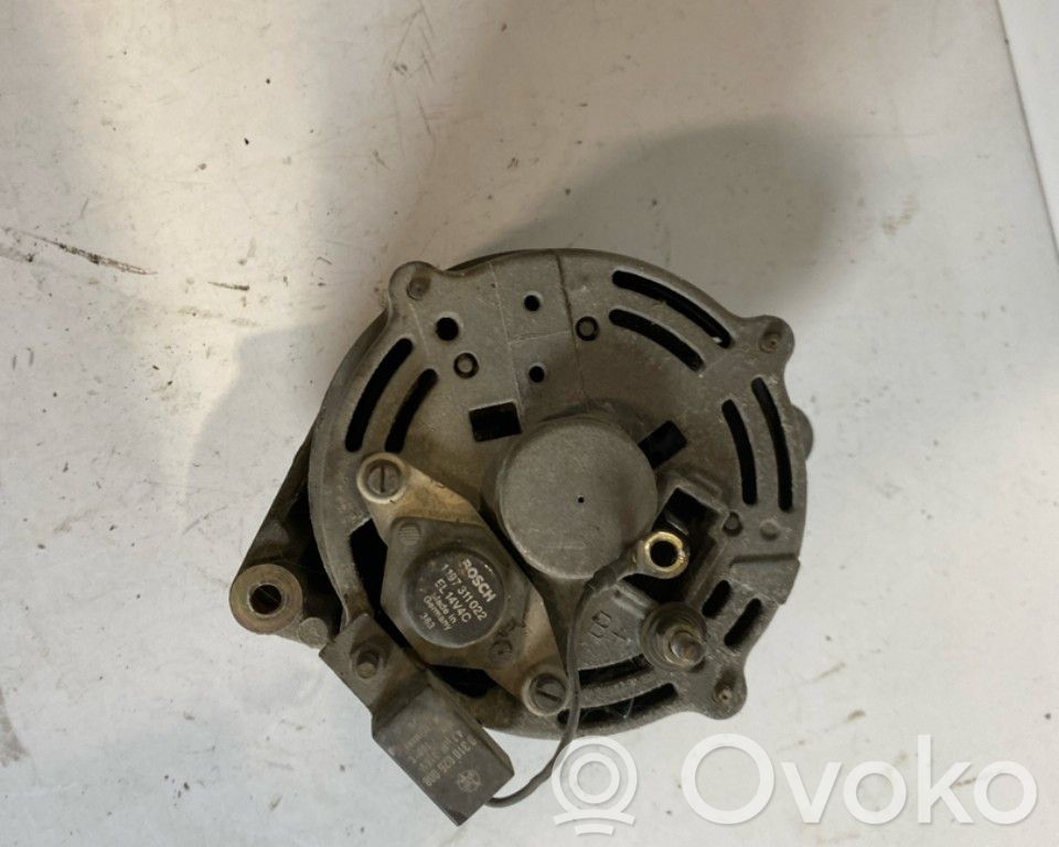 Opel Kadett E Generator/alternator 