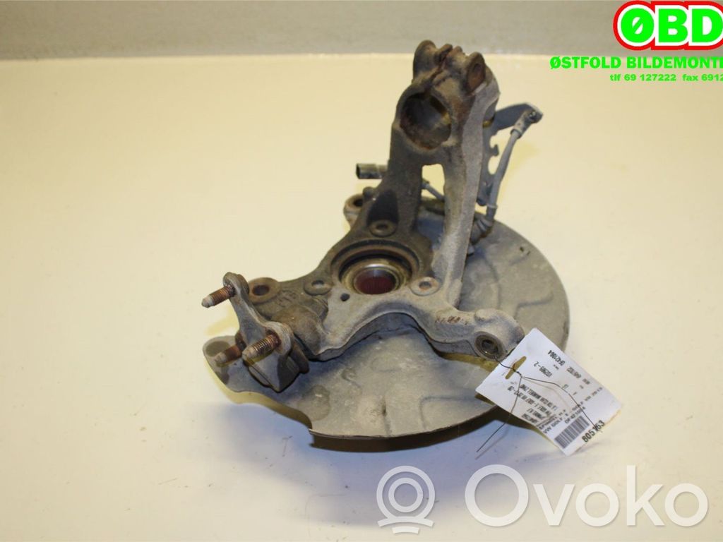 Volkswagen Golf VII Zwrotnica koła przedniego 