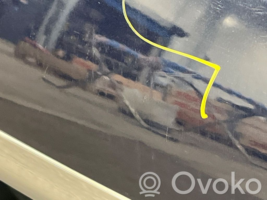 Mercedes-Benz C W205 Takaluukun/tavaratilan kansi