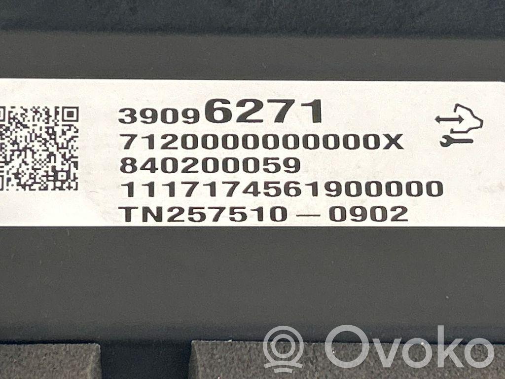 Opel Insignia B Velocímetro (tablero de instrumentos)