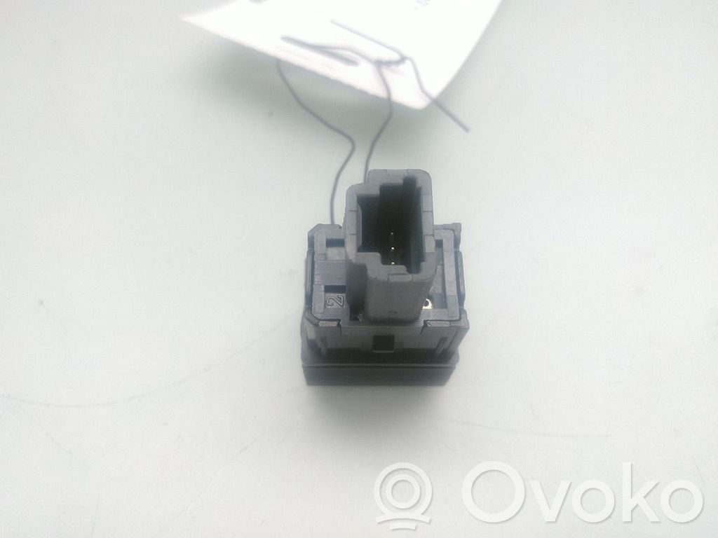Nissan Leaf II (ZE1) Autres commutateurs / boutons / leviers 
